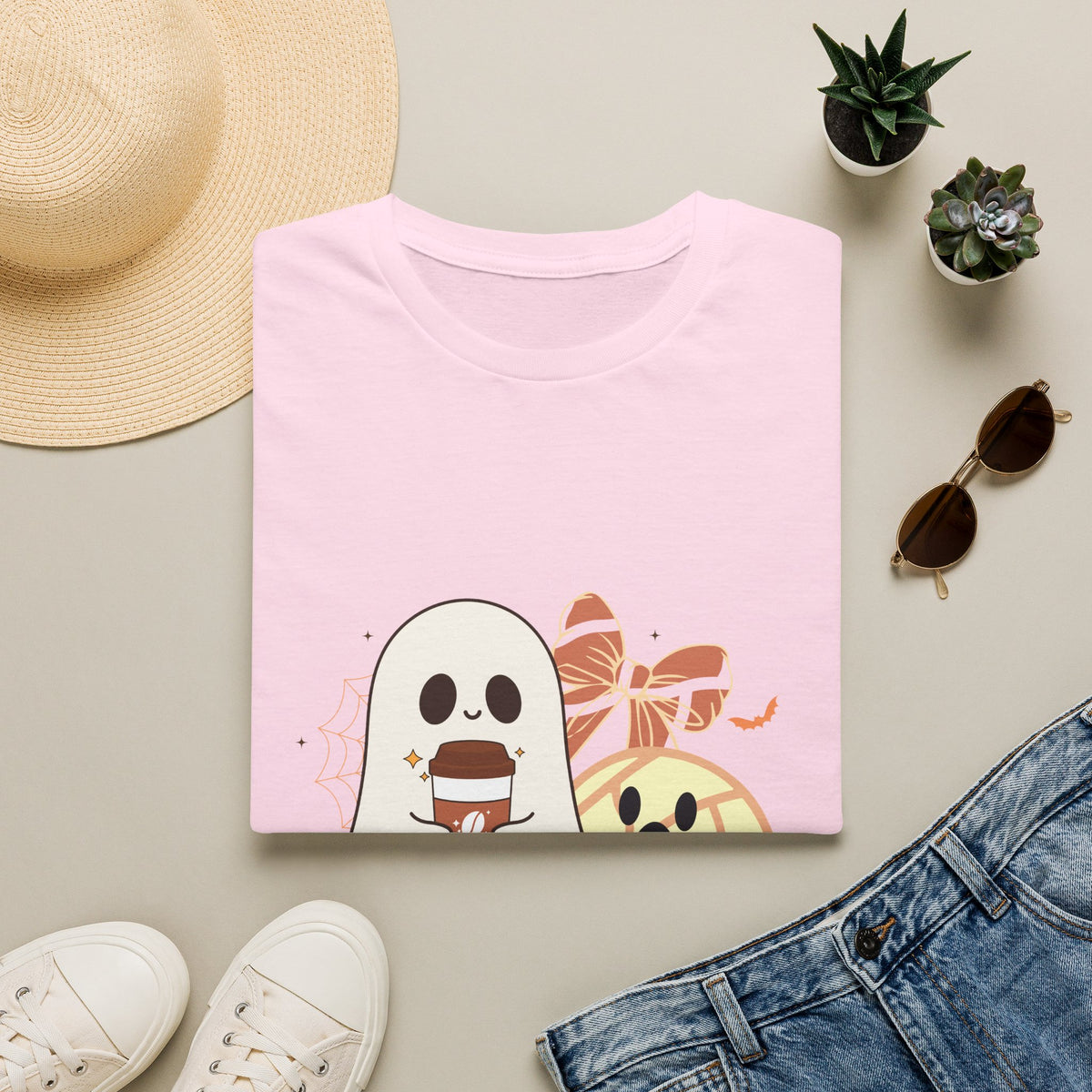 Aqui Espantan - Ghost Graphic T-shirt