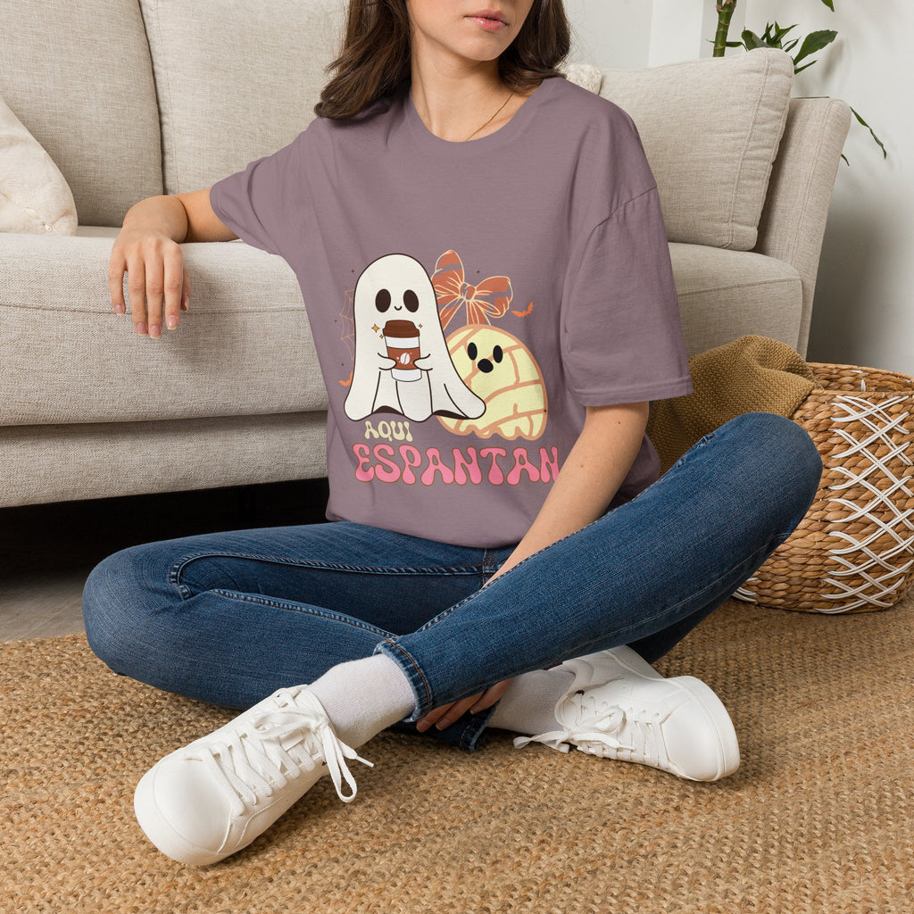 Aqui Espantan - Ghost Graphic T-shirt