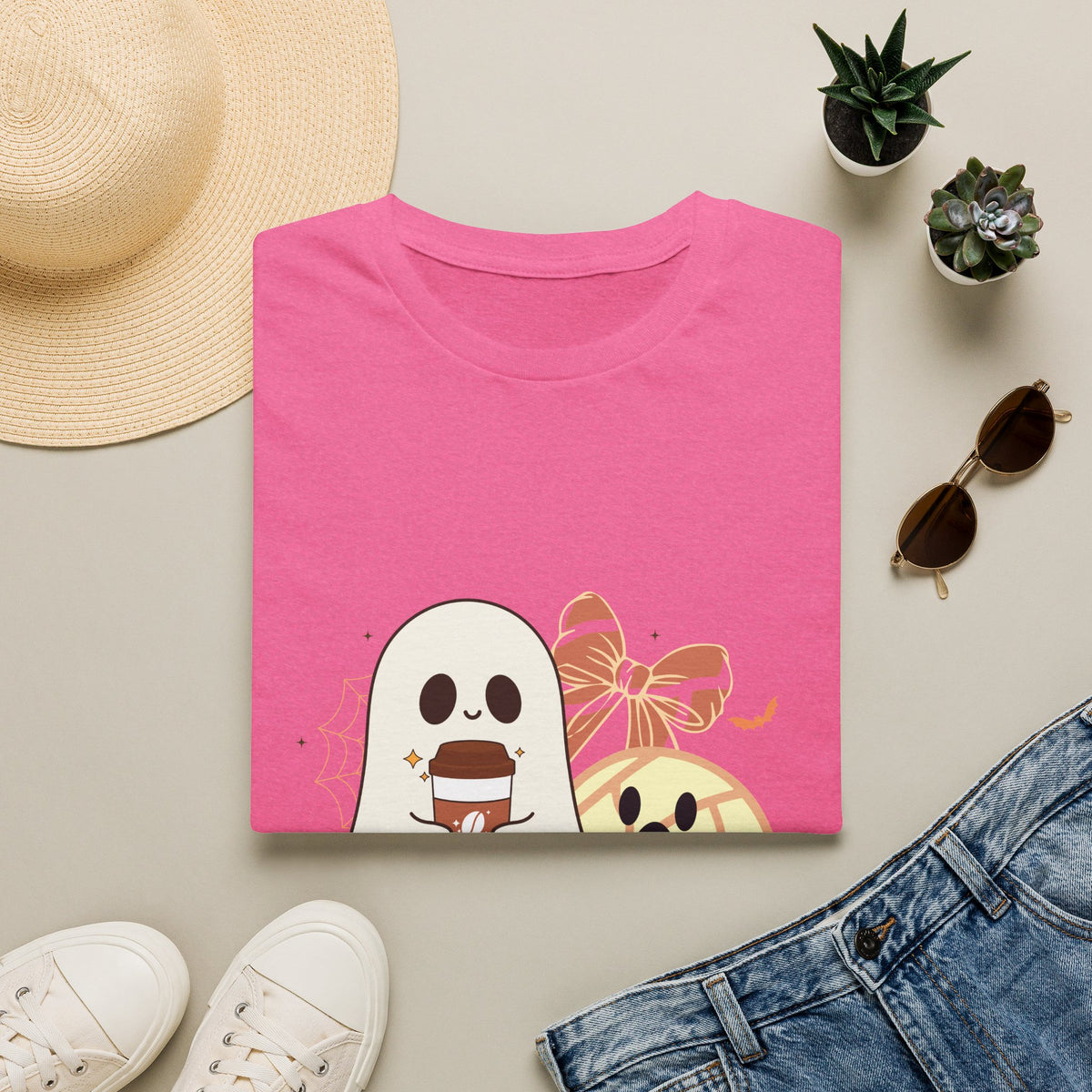 Aqui Espantan - Ghost Graphic T-shirt