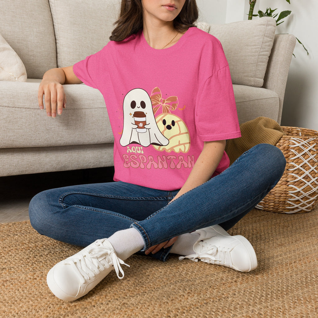 Aqui Espantan - Ghost Graphic T-shirt