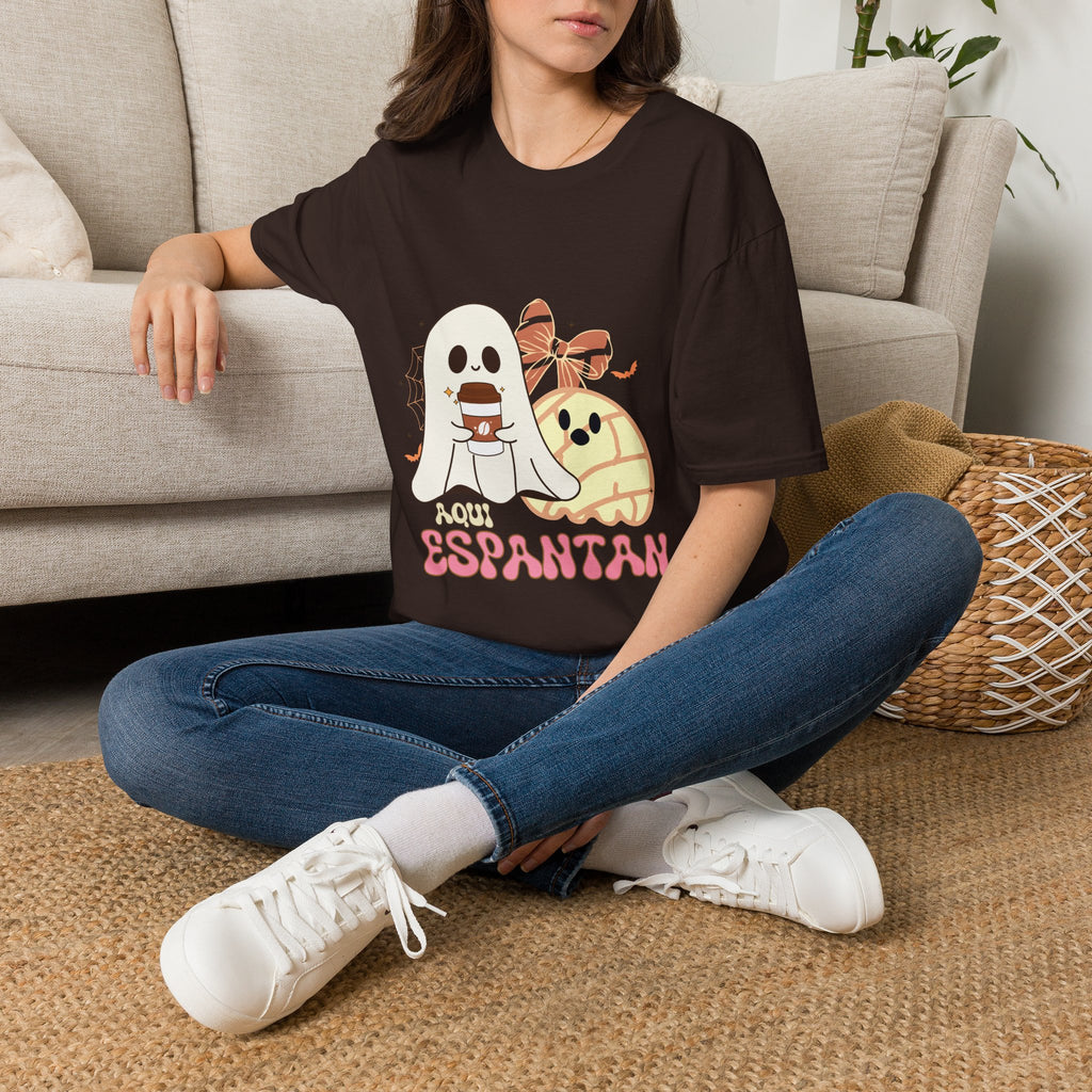 Aqui Espantan - Ghost Graphic T-shirt